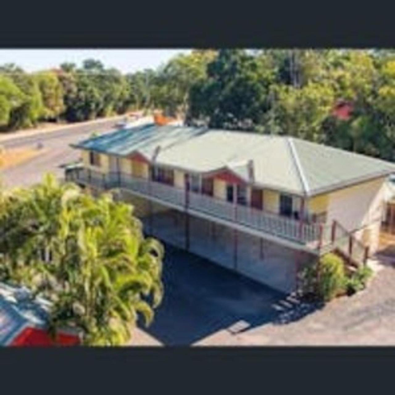 Agnes Palms Motel アグネス・ウォーター エクステリア 写真